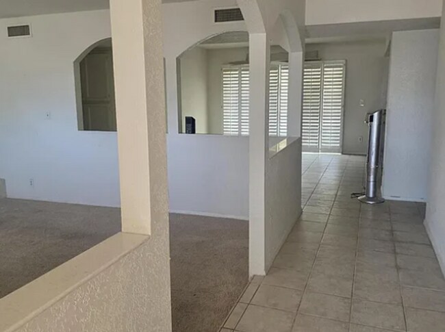 2409 E Jensen St Mesa, AZ 85213 photo 3