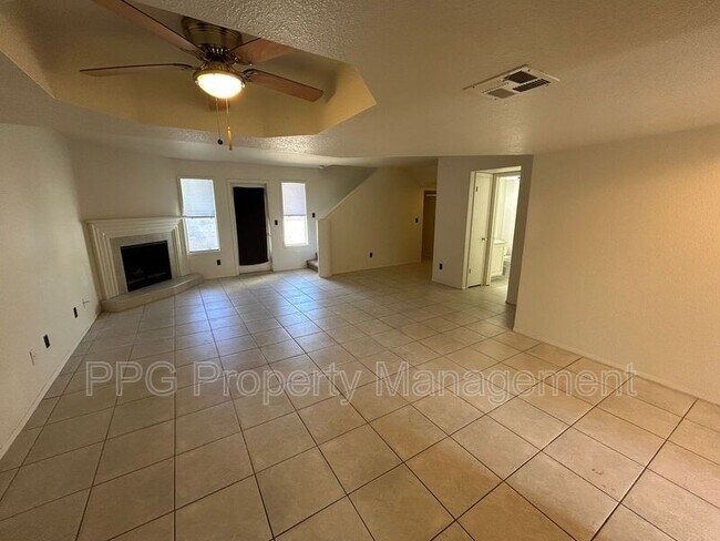 1102 W Peoria Ave Phoenix, AZ 85029 photo 3