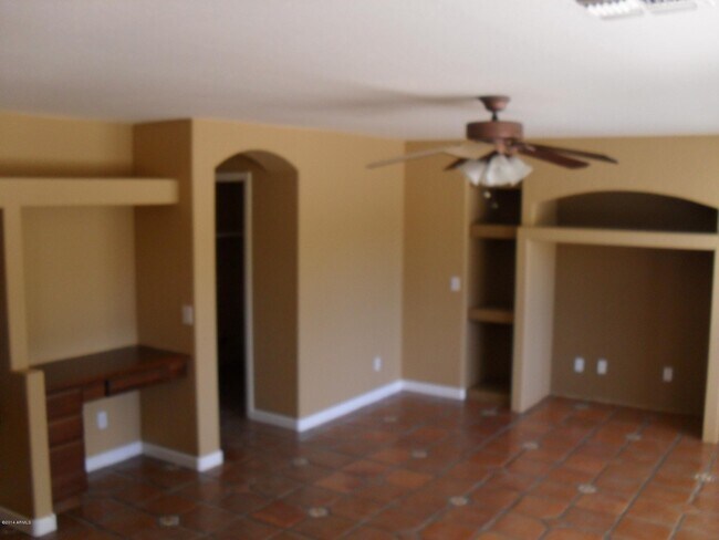 6423 W Villa Linda Dr Glendale, AZ 85310 photo 5