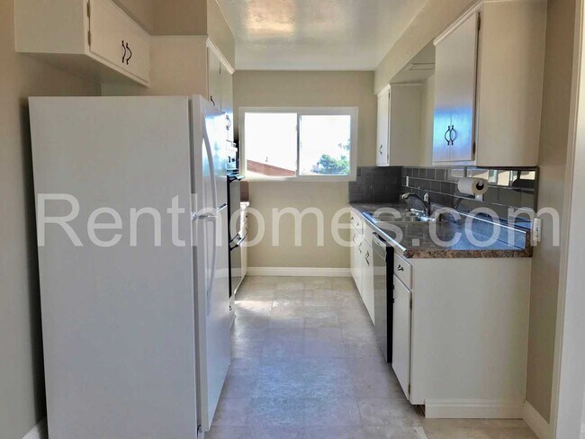 3662 Hondo St San Diego, CA 92105 photo 5
