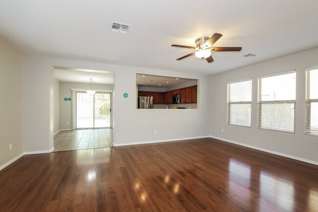 17058 N 184th Ln Surprise, AZ 85374 photo 4