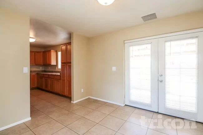 5017 W Sierra Vista Dr Glendale, AZ 85301 photo 5