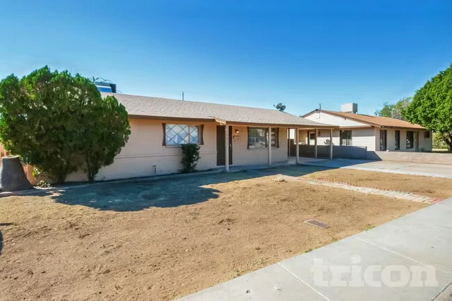 5017 W Sierra Vista Dr Glendale, AZ 85301 photo 2
