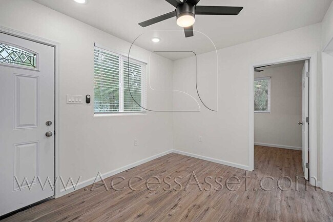 2057 Cam Rainbow Fallbrook, CA 92028 photo 2