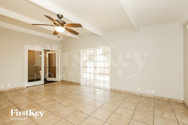 2028 W Schell Dr Phoenix, AZ 85023 photo 4