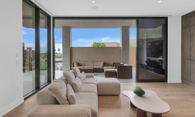 6302 E Camelback Rd Scottsdale, AZ 85251 photo 4