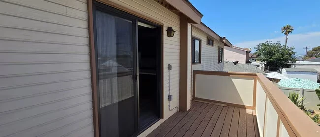 470 8th St Imperial Beach, CA 91932 photo 5