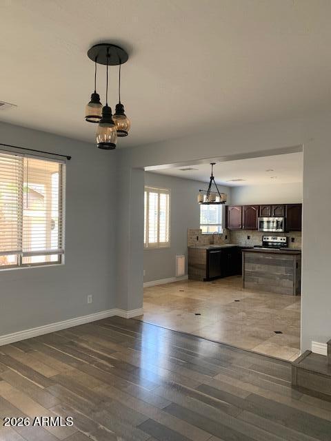 17648 W Lisbon Ln Surprise, AZ 85388 photo 4