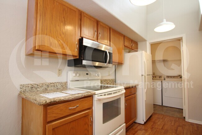 2100 W Lemon Tree Pl Chandler, AZ 85224 photo 2