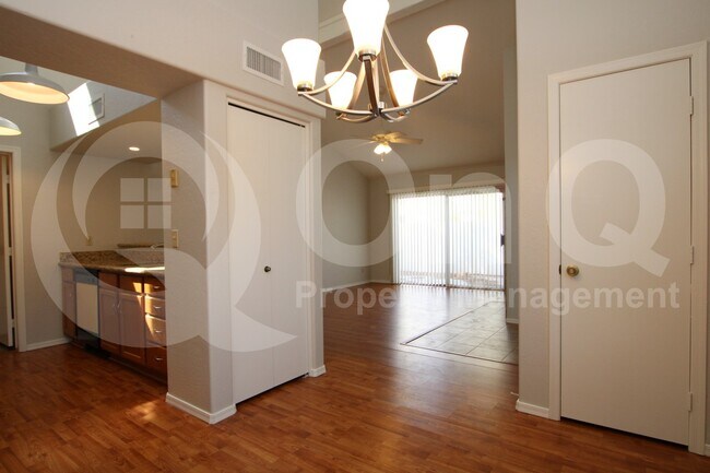 2100 W Lemon Tree Pl Chandler, AZ 85224 photo 5