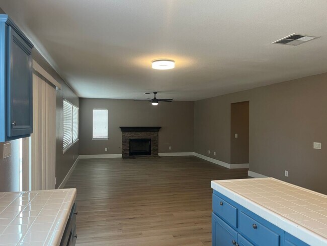 32180 Yosemite St Winchester, CA 92596 photo 5