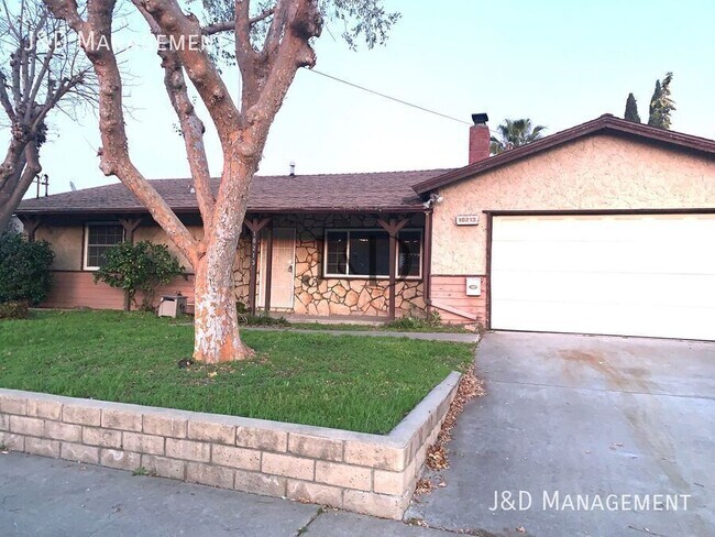 10213 Strathmore Dr Santee, CA 92071