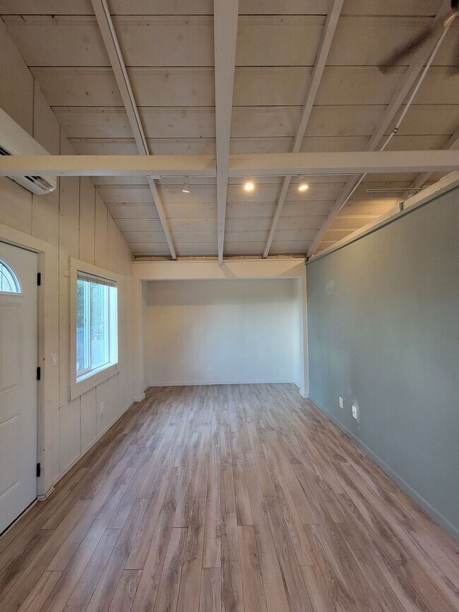 553-557 Silver Strand Blvd Imperial Beach, CA 91932 photo 3