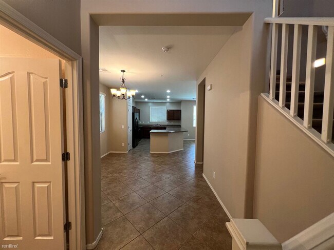 3239 E Virgil Dr Gilbert, AZ 85298 photo 4