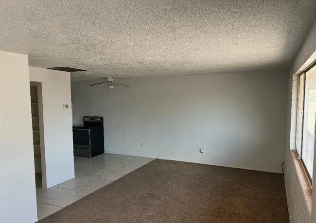 4220 N Granada Dr Eloy, AZ 85131 photo 2