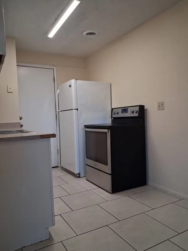 4220 N Granada Dr Eloy, AZ 85131 photo 3