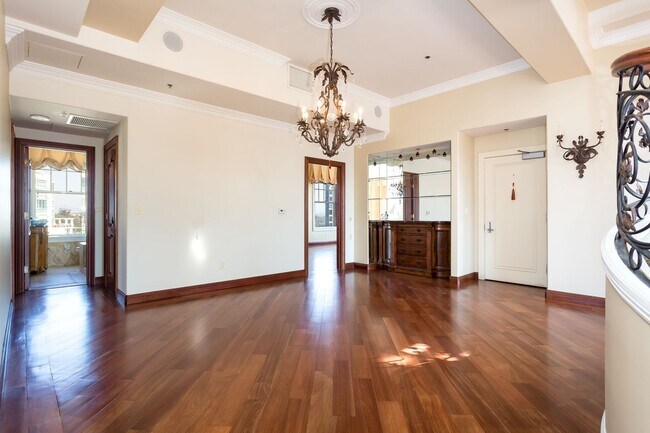702 Ash St San Diego, CA 92101 photo 5