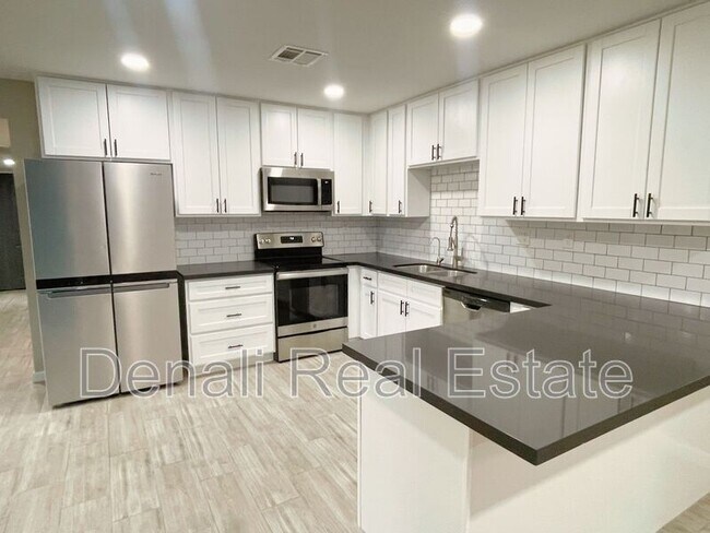 1030 S Spur Mesa, AZ 85204 photo 4