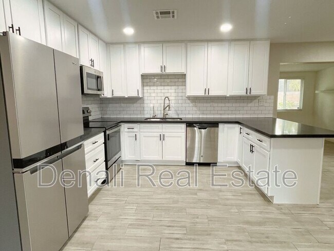 1030 S Spur Mesa, AZ 85204 photo 5
