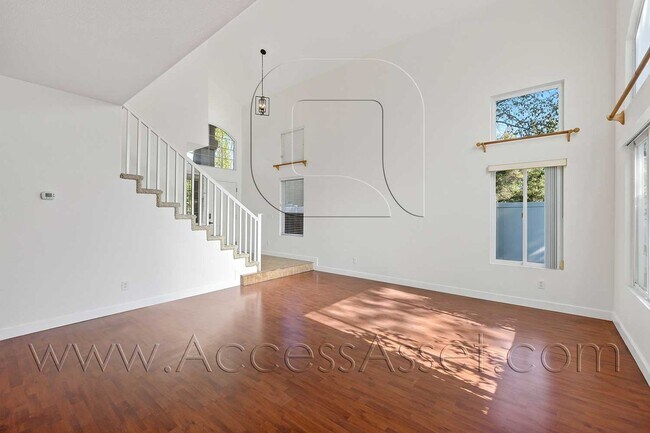 23870 Buttercup Dr Murrieta, CA 92562 photo 2