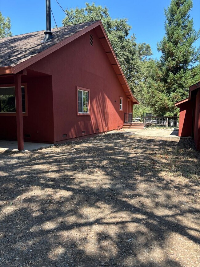 16360 Placer Hills Rd Meadow Vista, CA 95722 photo 3