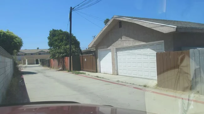 1275 Florence St Imperial Beach, CA 91932 photo 3