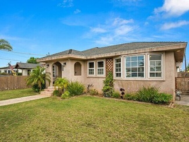 1275 Florence St Imperial Beach, CA 91932 photo 5