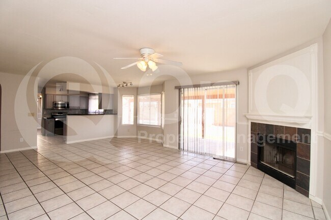 431 E Sierra Madre Ave Gilbert, AZ 85296 photo 3