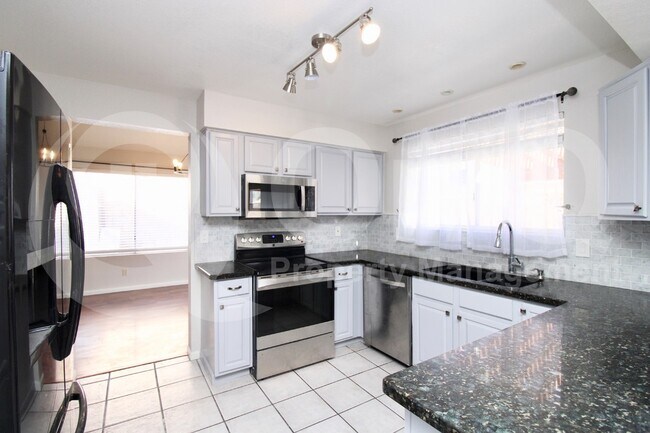 431 E Sierra Madre Ave Gilbert, AZ 85296 photo 2