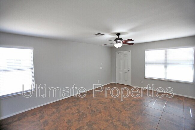 11530 W Larkspur Rd El Mirage, AZ 85335 photo 4