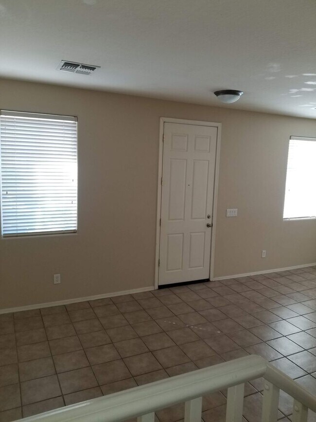 6616 W Adams St Phoenix, AZ 85043 photo 2