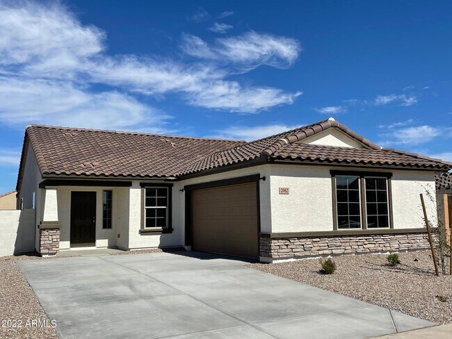 2062 E Julian Dr photo 2