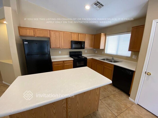 9129 W MacKenzie Dr Phoenix, AZ 85037 photo 5