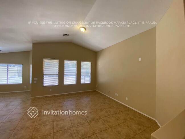 9129 W MacKenzie Dr Phoenix, AZ 85037 photo 3
