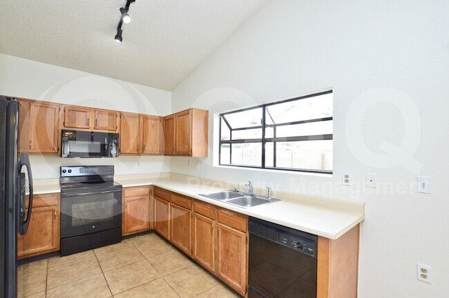 10026 W Roma Ave Phoenix, AZ 85037 photo 5