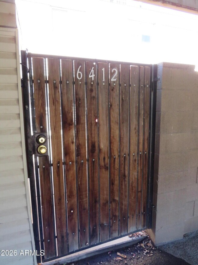 6412 S McAllister Ave Tempe, AZ 85283 photo 2