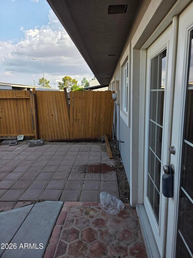 6412 S McAllister Ave Tempe, AZ 85283 photo 4