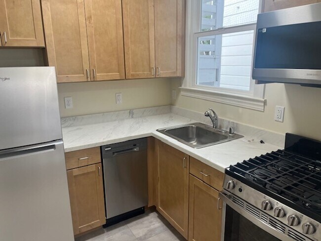 1040 Steiner St San Francisco, CA 94115 photo 4