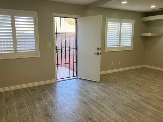436 E Pecan Rd Phoenix, AZ 85040 photo 5