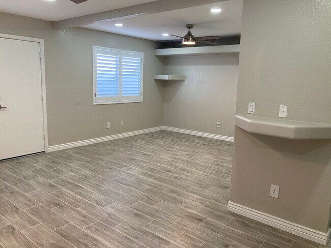 436 E Pecan Rd Phoenix, AZ 85040 photo 4