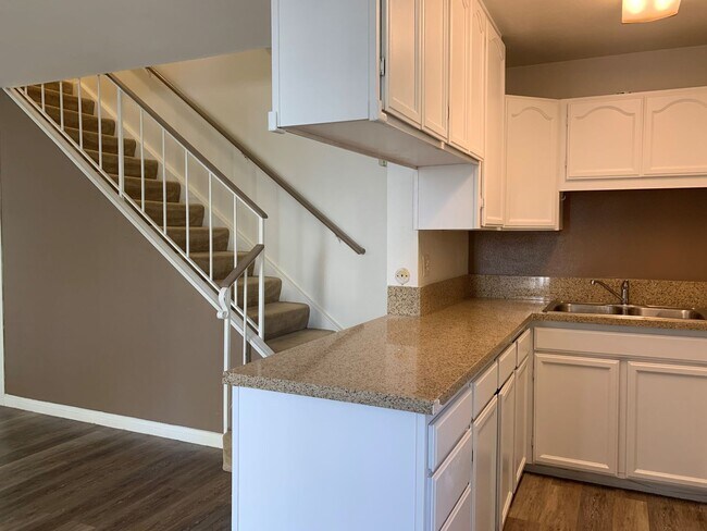 7786 Camino Glorita San Diego, CA 92122 photo 4