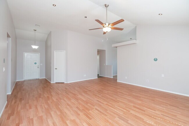 8725 W Carol Ave Peoria, AZ 85345 photo 5