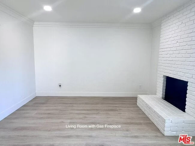 2863 Carmar Way San Diego, CA 92139 photo 4