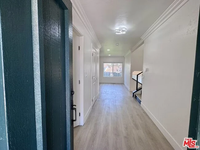 2863 Carmar Way San Diego, CA 92139 photo 2