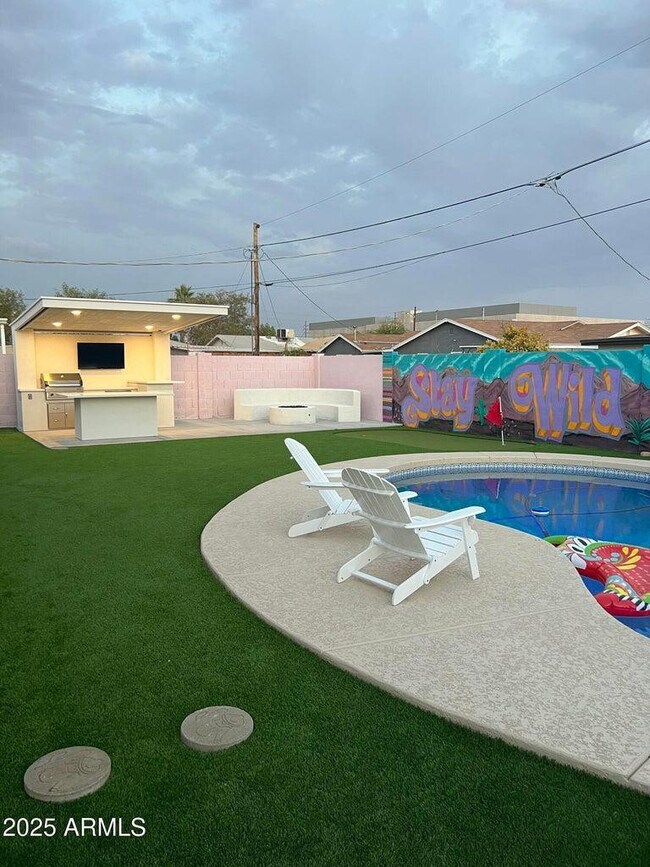 4711 E Fillmore St Phoenix, AZ 85008 photo 4