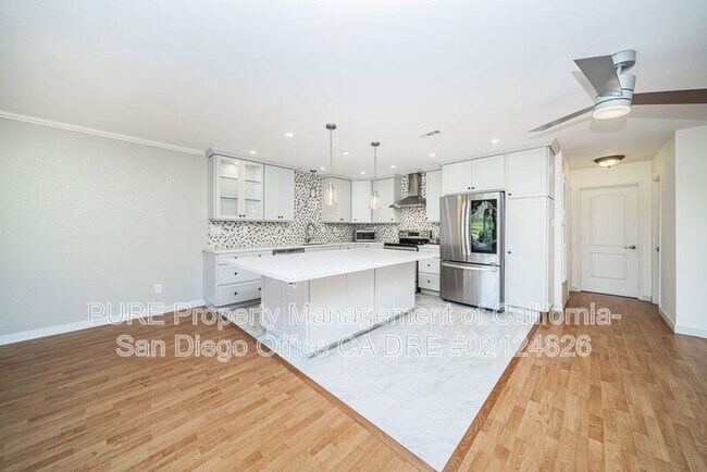 7525 Jerez Ct Carlsbad, CA 92009 photo 4