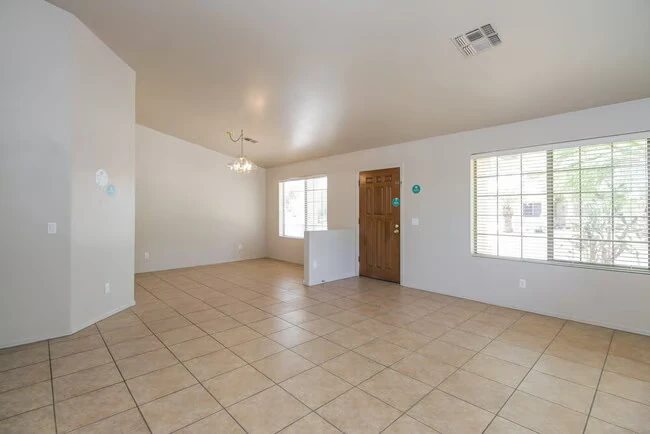 6364 W Villa Rita Dr Glendale, AZ 85308 photo 3