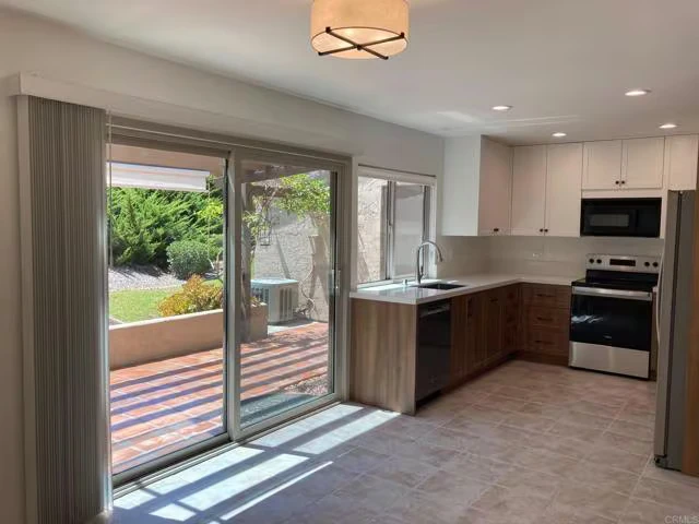 17463 Plaza Dolores San Diego, CA 92128 photo 4