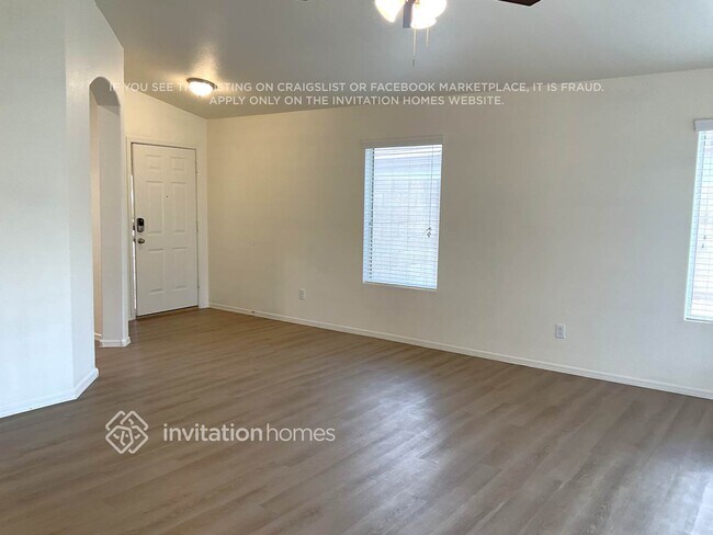 7161 W Pontiac Dr photo 4