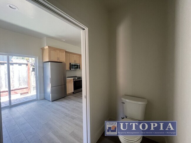 528 Dufour St Santa Cruz, CA 95060 photo 5